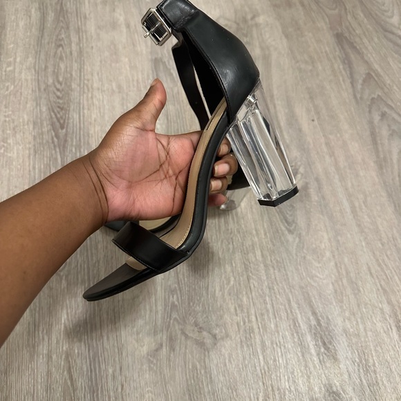 Forever 21 Black Classic Strappy Clear Heel - Picture 5 of 12